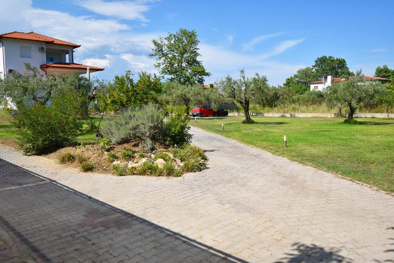 Forty Roses Vourvourou Exterior photo